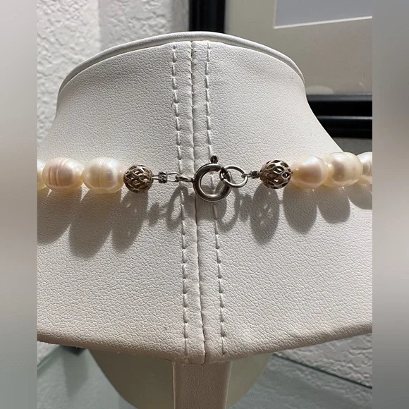 Dior Charm with vintage 16” fresh water Pearl necklace - Picture 3 of 6